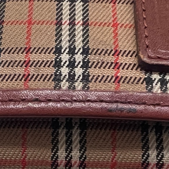 Burberry Key Case - Picture 5 of 11